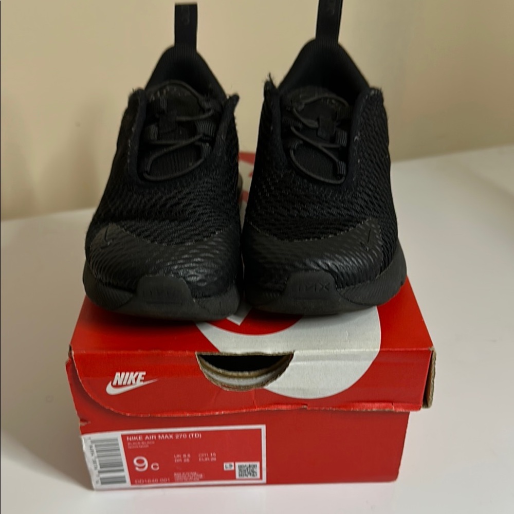 Nike Air Max 270 Triple Black Sneakers
